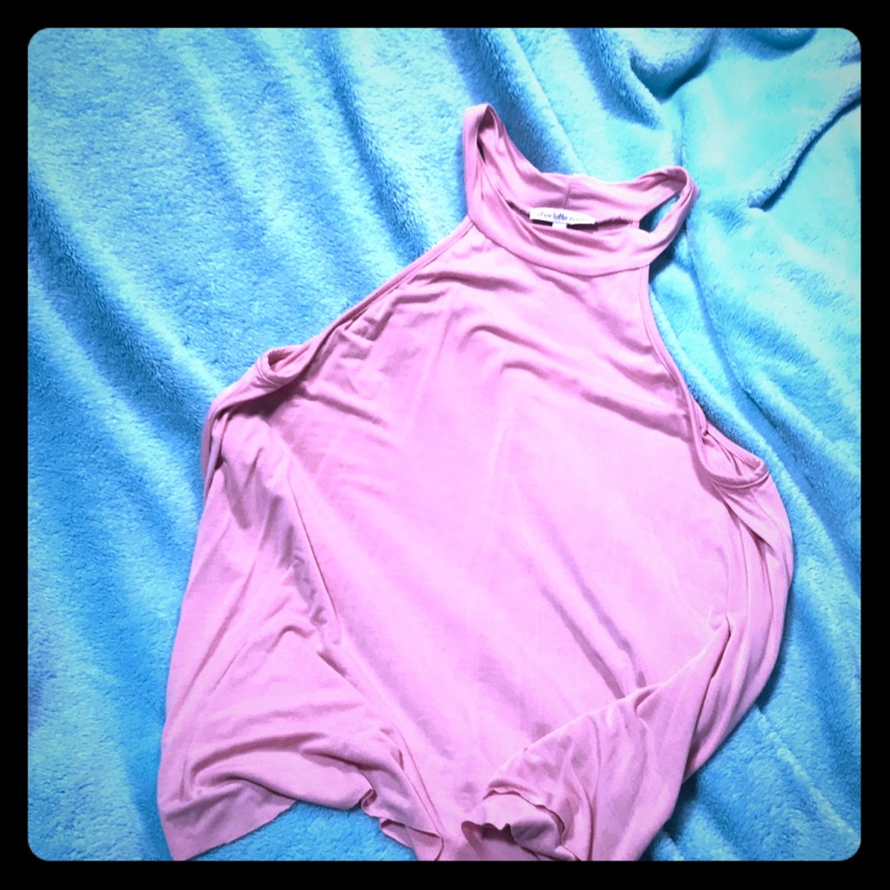 Dust pink choker tank